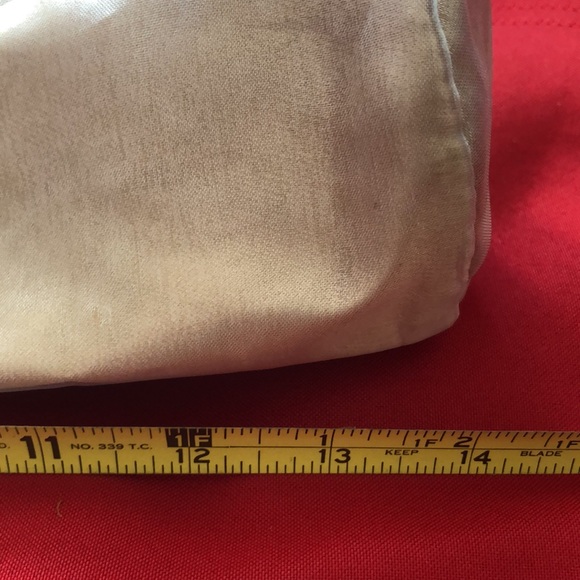 Given as a Gift to a Lovely Lady! Beautiful Bottle Bag - Picture 7 of 8